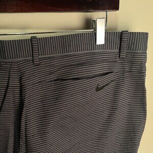 Nike Golf Men's gray and black detailed flat front Shorts 40 10" inseam EUC